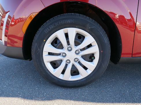 Used 2023 Kia Soul LX image 13