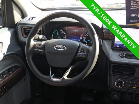 Certified 2024 Ford Maverick Lariat image 17