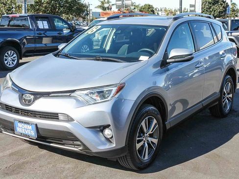 Used 2018 Toyota RAV4 XLE image 3