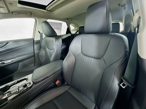 Certified 2025 Lexus NX 350 AWD w/ Accessory Package (2T) image 19
