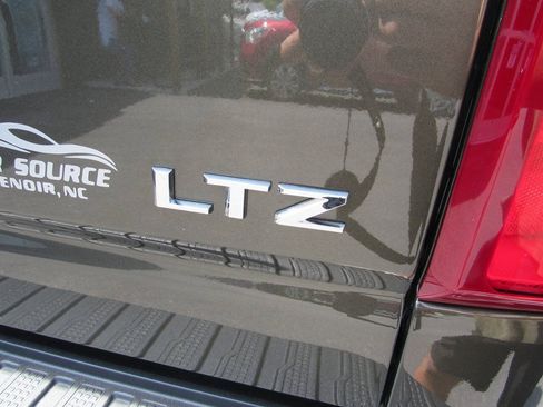 Used 2023 Chevrolet Silverado 3500 LTZ w/ LTZ Texas Edition AWD/4WD image 19