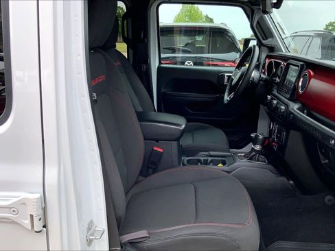 Used 2023 Jeep Wrangler Unlimited Rubicon AWD/4WD image 9