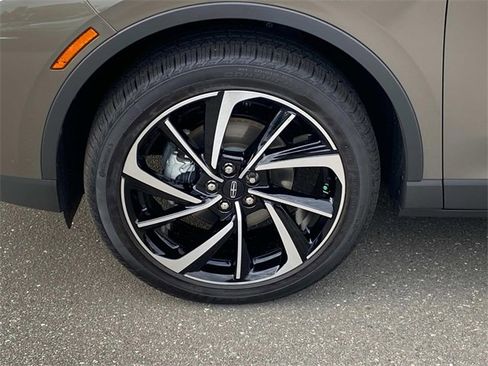 New 2025 Lincoln Corsair Reserve image 5