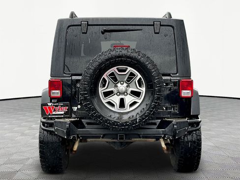 Used 2015 Jeep Wrangler Unlimited Rubicon AWD/4WD image 5