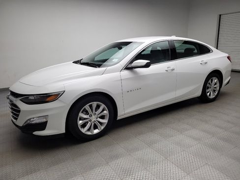 Used 2020 Chevrolet Malibu LT FWD image 2