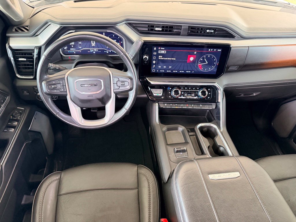 Used 2024 GMC Sierra 2500 Denali w/ Denali Reserve Package AWD/4WD image 17