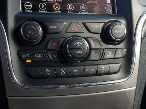 Used 2018 Jeep Grand Cherokee Altitude RWD image 30