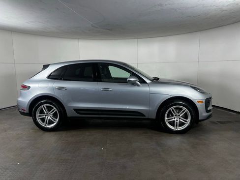 Certified 2025 Porsche Macan image 8