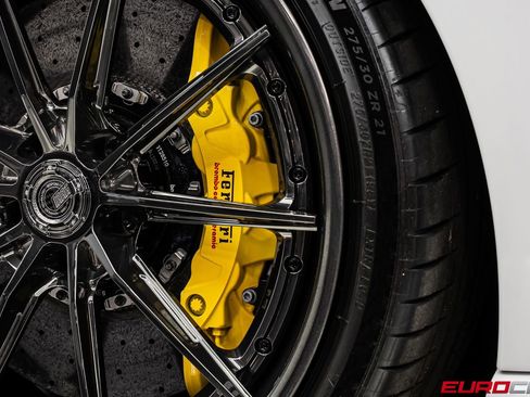 Used 2021 Ferrari 812 GTS image 27