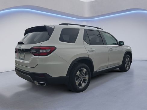 New 2026 Honda Pilot EX-L image 6