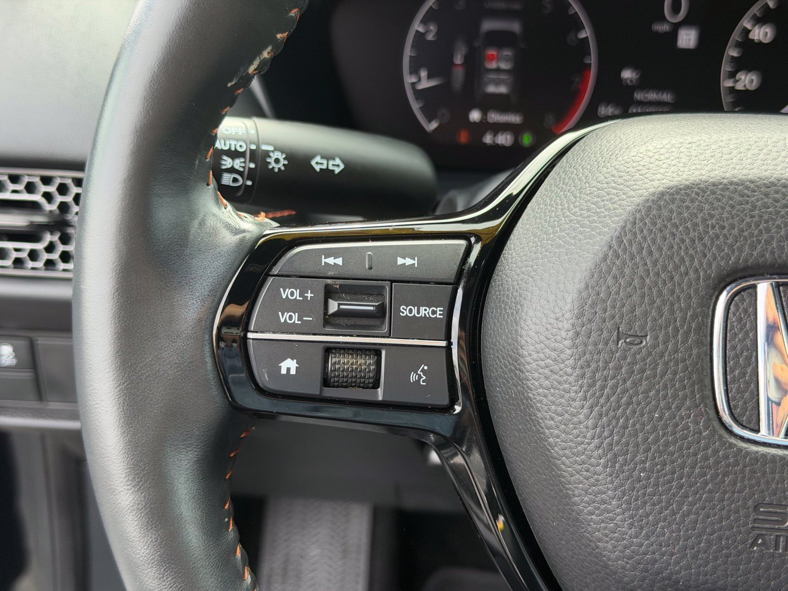 Used 2024 Honda HR-V Sport image 16