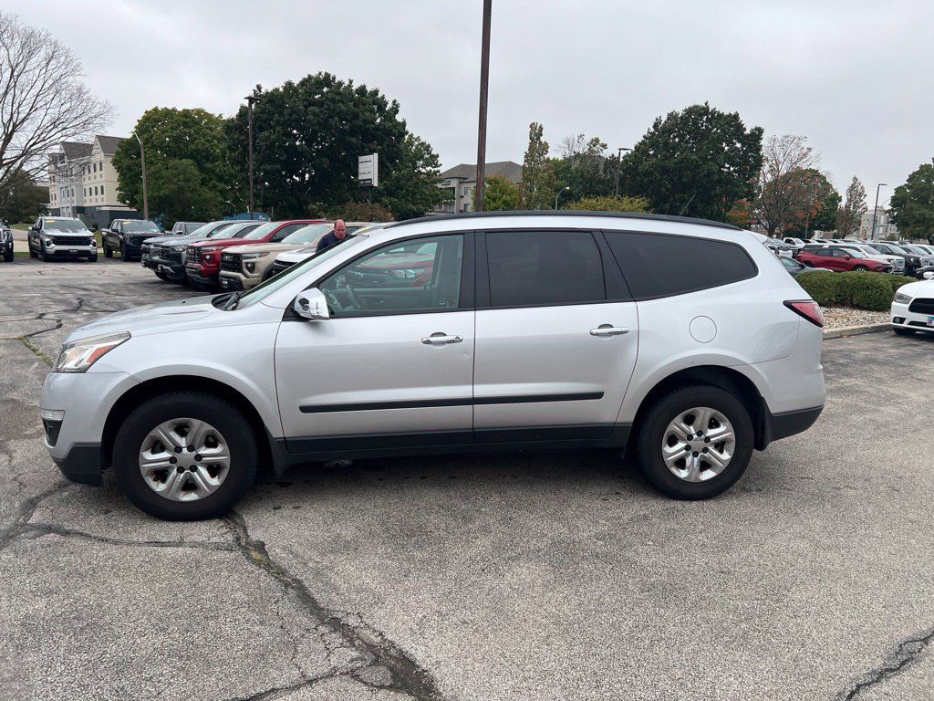 Used 2014 Chevrolet Traverse LS FWD image 4