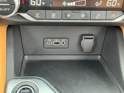 Used 2022 Nissan Sentra SV w/ SV Premium Package image 26