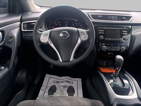 Used 2016 Nissan Rogue SV FWD image 6
