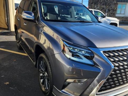 Used 2021 Lexus GX 460 Premium image 3