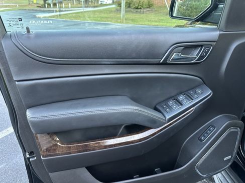 Used 2017 Chevrolet Tahoe LT image 21