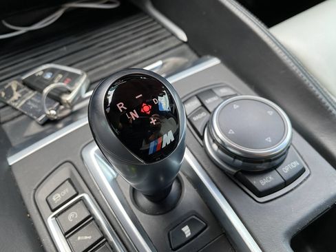 Used 2015 BMW X5 M AWD/4WD image 26