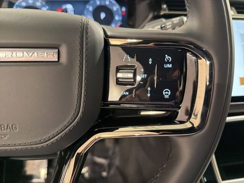 Used 2025 Land Rover Range Rover Velar S image 13