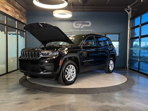 Used 2025 Jeep Grand Cherokee Laredo X w/ Luxury Tech Group I AWD/4WD image 20