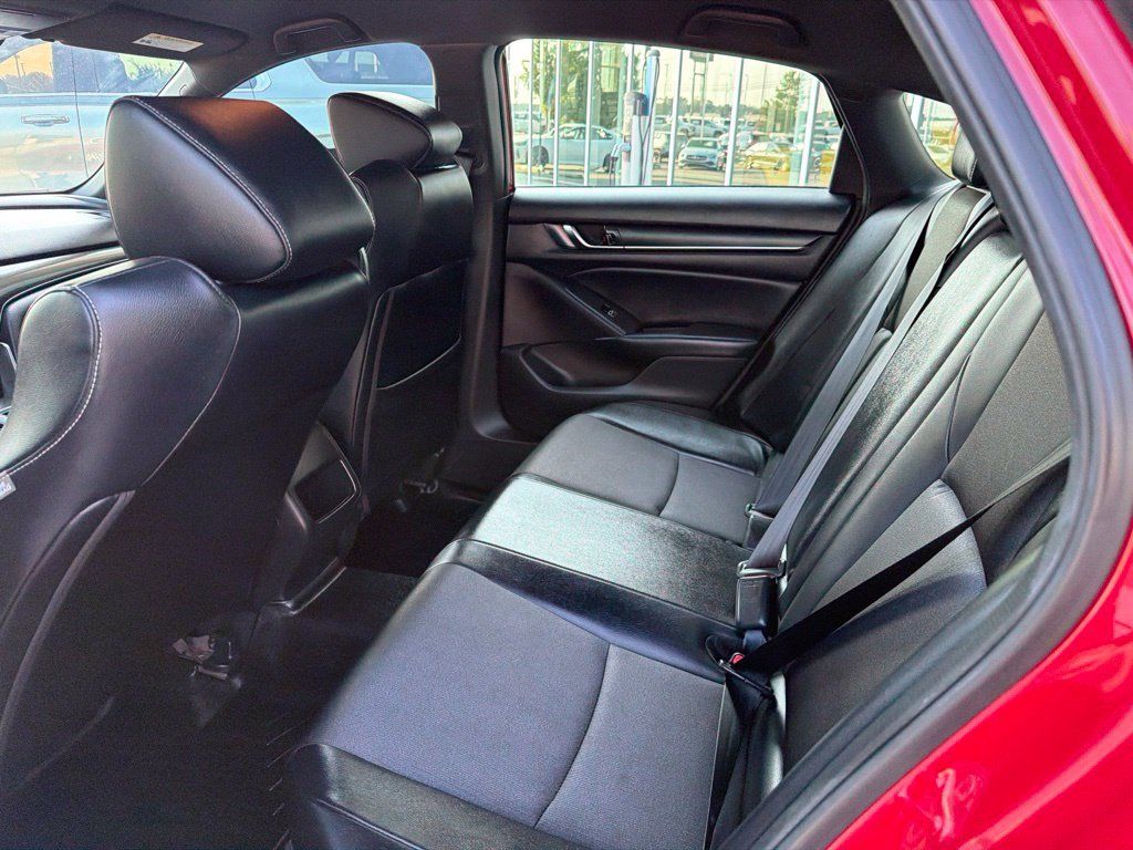 Used 2018 Honda Accord Sport image 26