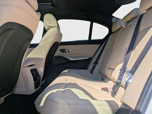 Used 2025 BMW 330i xDrive Sedan w/ M Sport Package image 17