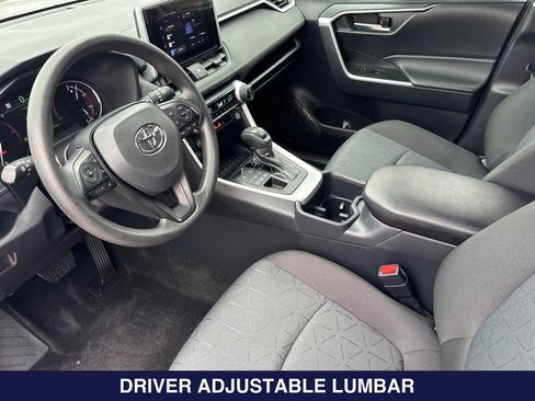 Used 2025 Toyota RAV4 XLE AWD/4WD image 11