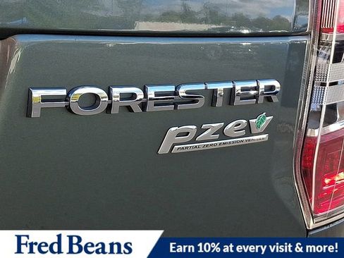 Used 2016 Subaru Forester 2.5i Touring w/ Eyesight & Navigation System image 32