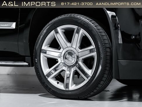 Used 2019 Cadillac Escalade Luxury image 28