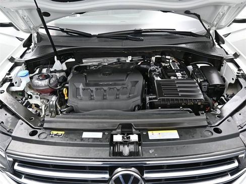 Used 2023 Volkswagen Tiguan SE image 36