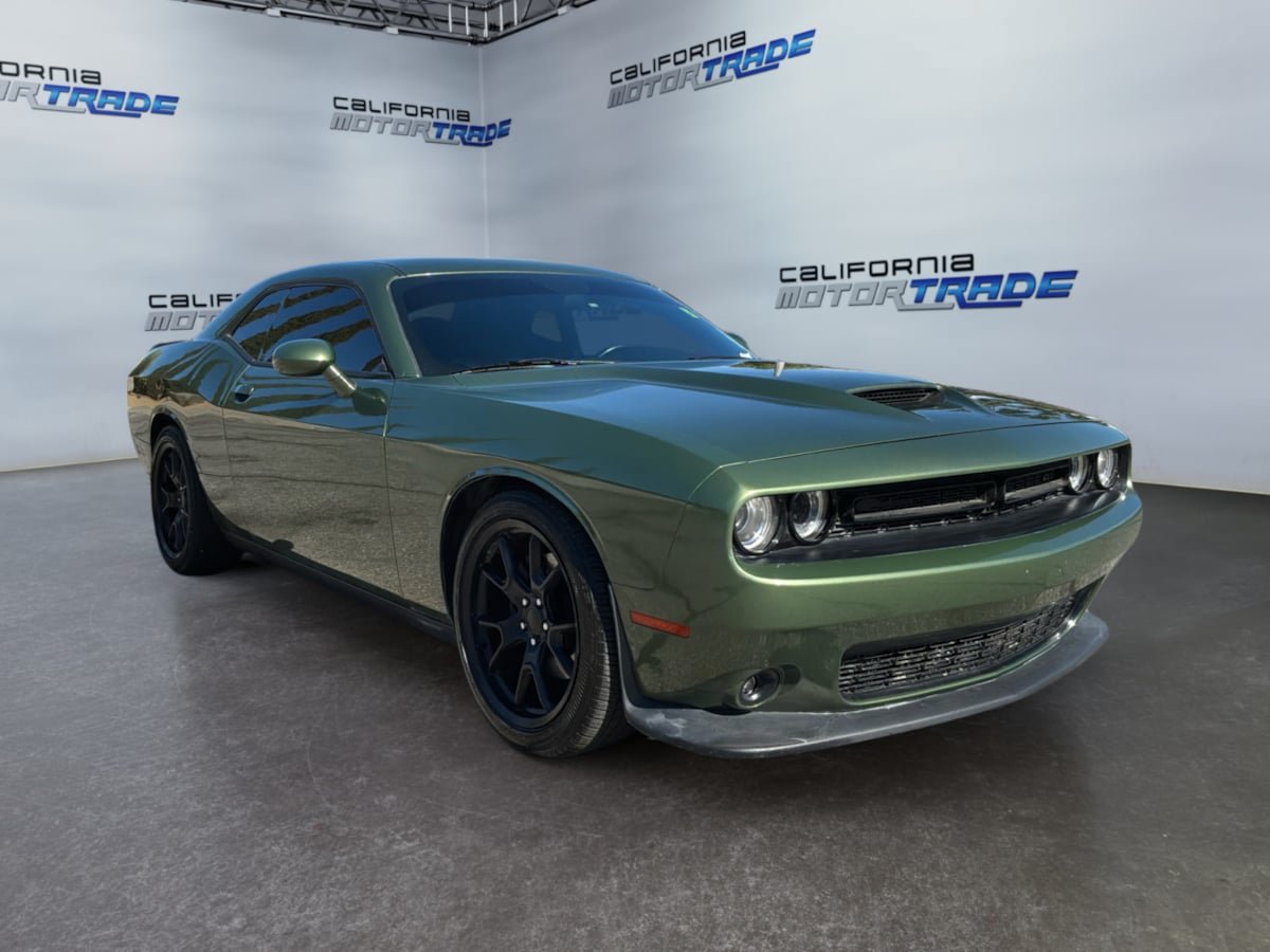 Used 2020 Dodge Challenger GT w/ Blacktop Package RWD image 3