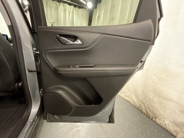 Used 2025 Chevrolet Blazer LT FWD image 24