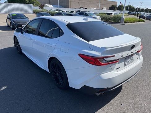 Used 2025 Toyota Camry SE w/ Convenience Package FWD image 7