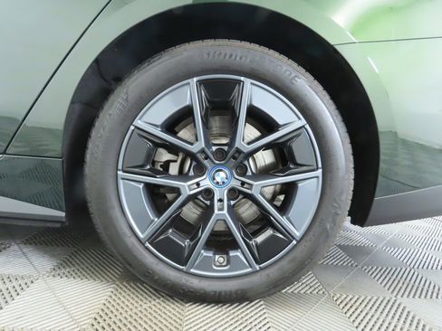 Used 2023 BMW i4 eDrive35 image 32