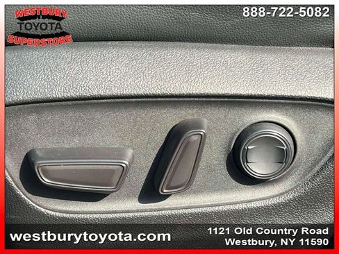 Used 2021 Toyota Highlander XLE image 23