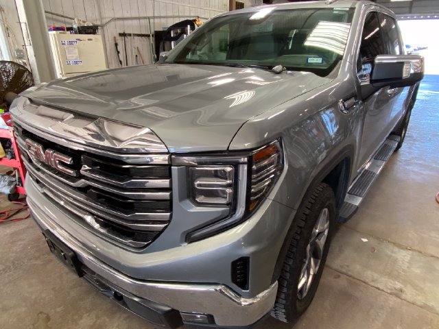 Used 2025 GMC Sierra 1500 SLT AWD/4WD image 2