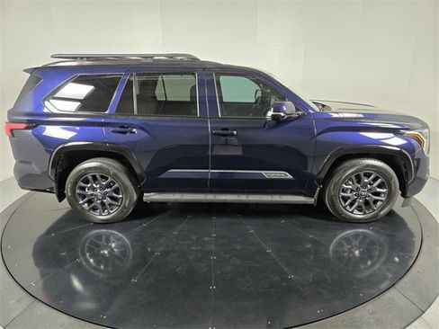 Used 2025 Toyota Sequoia Platinum image 7