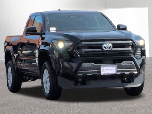 New 2026 Toyota Tacoma SR5 RWD image 3