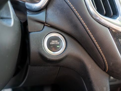 Used 2022 Chevrolet Equinox Premier image 28