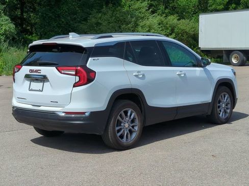Used 2023 GMC Terrain SLT w/ LPO, Floor Liner Package AWD/4WD image 8