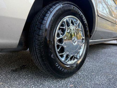 Used 2001 Buick Century Custom w/ Special Edition Pkg image 26