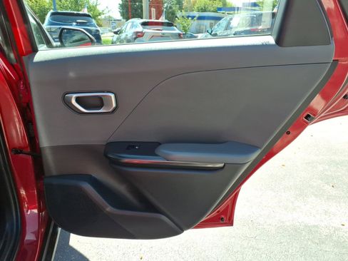 Used 2025 Kia K4 FWD image 25