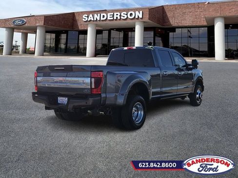 Used 2022 Ford F350 Platinum image 3