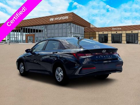 Used 2026 Hyundai Elantra SE FWD image 5