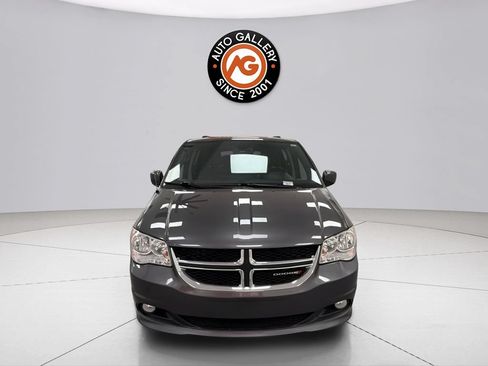 Used 2019 Dodge Grand Caravan SXT FWD image 8