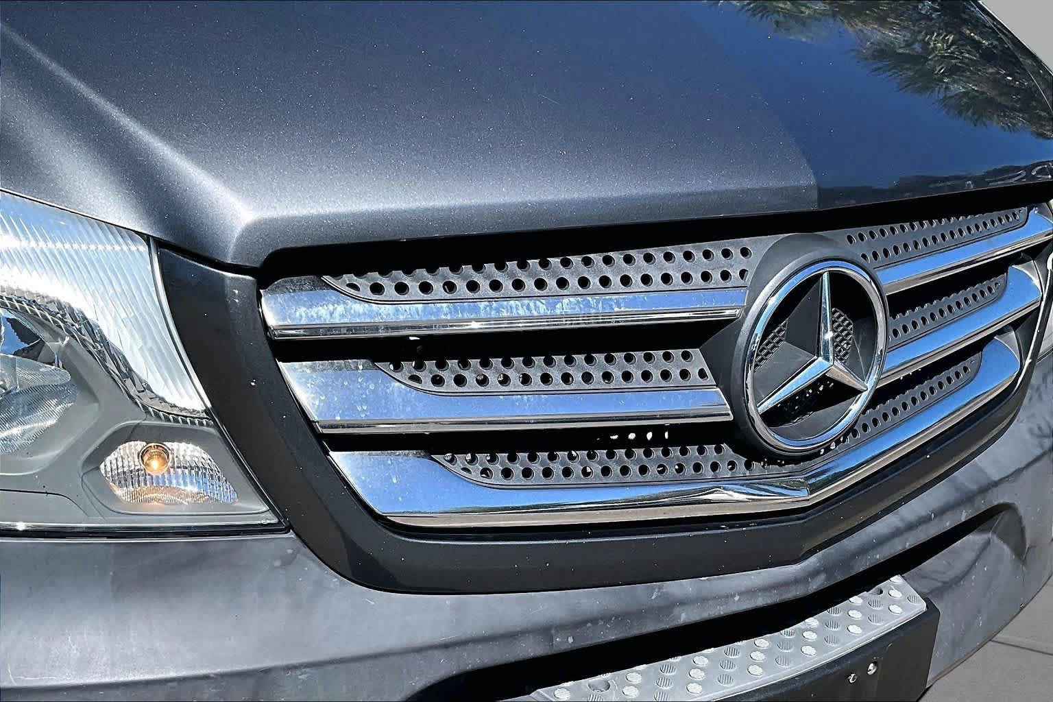 Used 2016 Mercedes-Benz Sprinter 2500 image 29