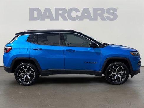 Used 2025 Jeep Compass Limited AWD/4WD image 8