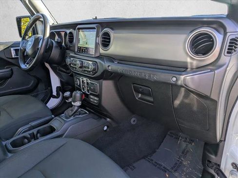 Used 2021 Jeep Wrangler Unlimited Sport image 21