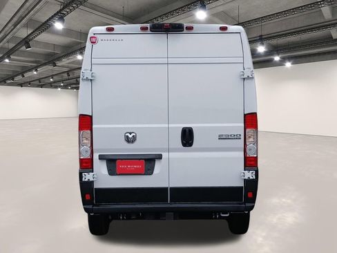 Used 2026 RAM ProMaster 2500 w/ Safety Group FWD image 15