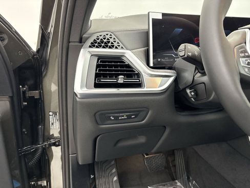 New 2026 BMW X5 xDrive40i AWD/4WD image 31