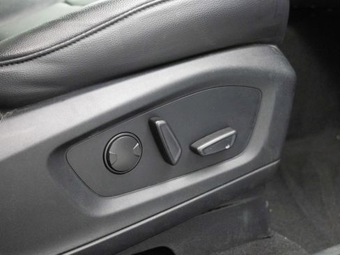 Used 2023 Ford Explorer Limited w/ Equipment Group 301A image 29